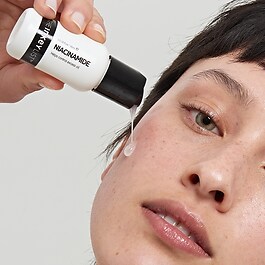 Talgregulierendes Niacinamid Serum